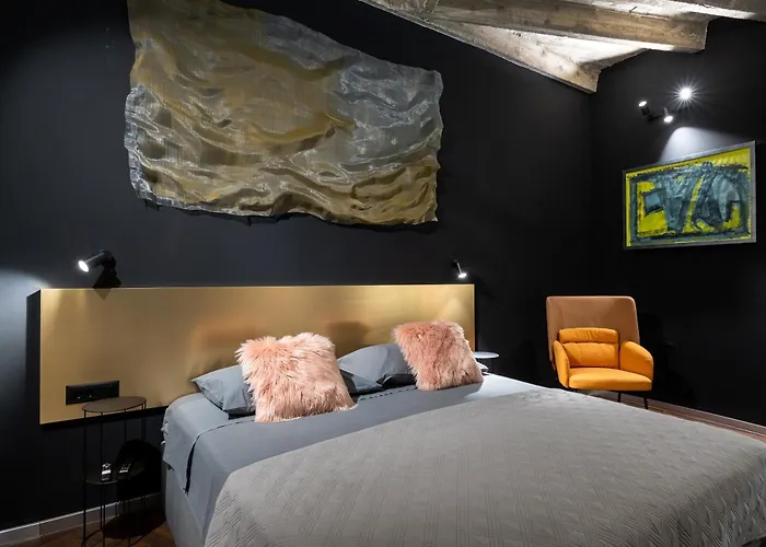 Booza 69 Luxury Rooms